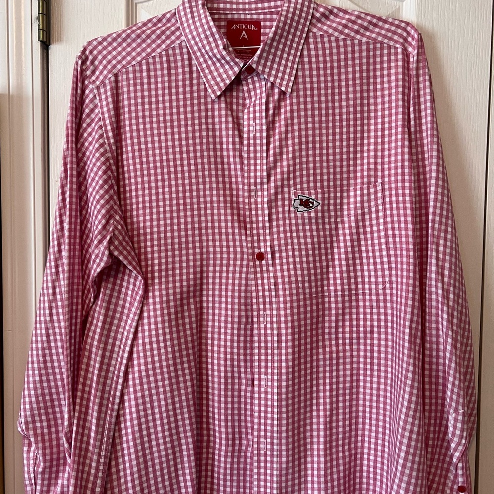 Antigua Kansas City Chiefs Red Checkered Oxford Shirt – Men’s LG